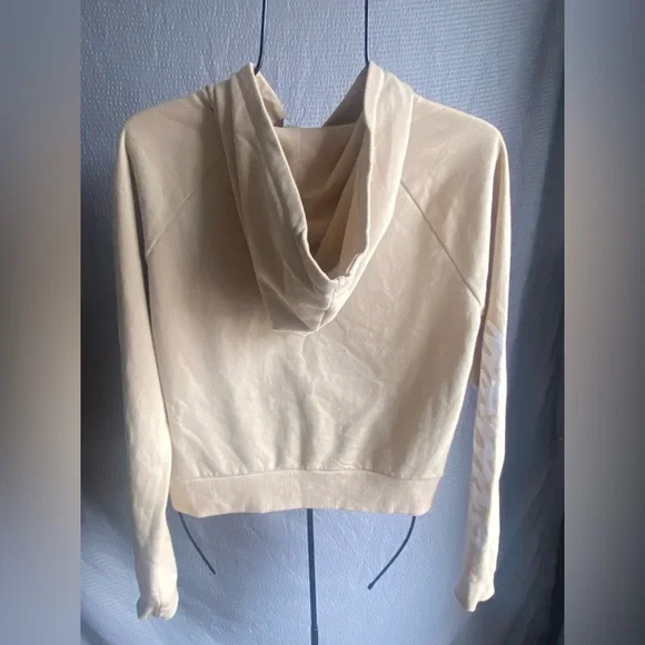 NWT Tan Forever 21 Britney Spears Hoodie! Graphic Crop Style Sweatshirt - Picture 5 of 7